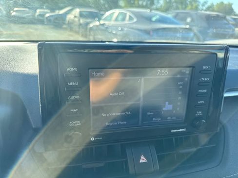 Used 2021 Toyota RAV4 XLE w/ Carpet Mat Package (TMS) FWD image 24