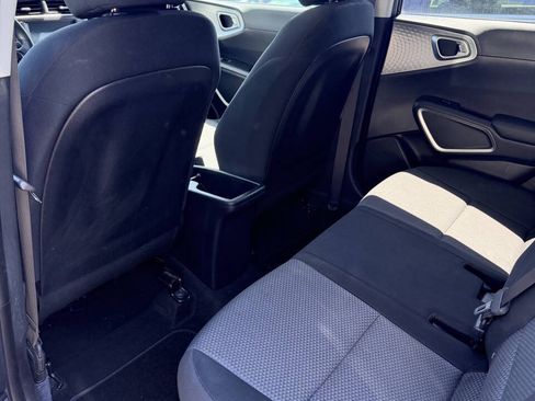 Used 2020 Kia Soul LX FWD image 2