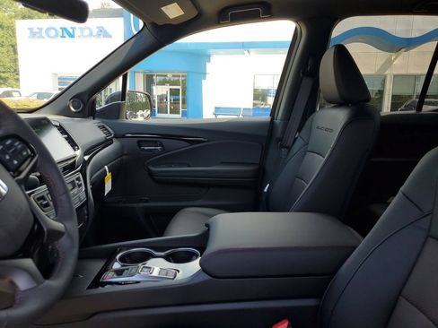 New 2026 Honda Ridgeline Black Edition image 16
