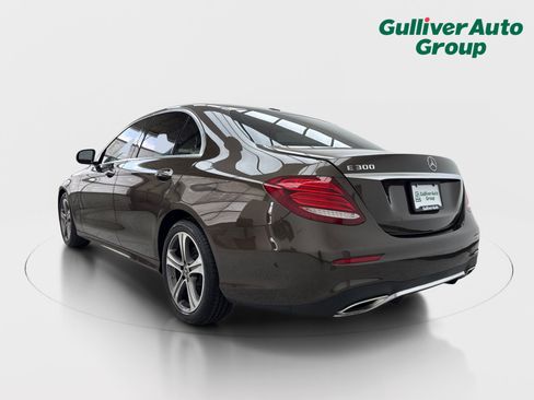 Used 2018 Mercedes-Benz E 300 w/ Premium 1 Package image 5