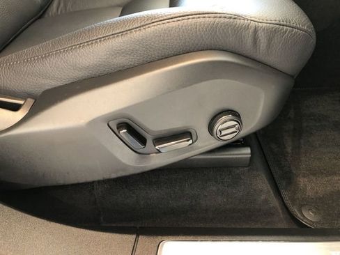 Used 2025 Volvo XC90 B6 Plus image 22