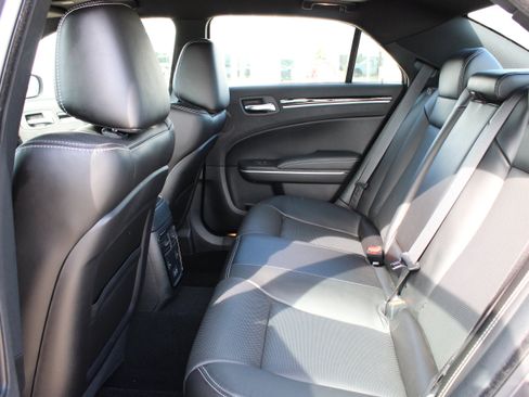 Used 2023 Chrysler 300 S w/ Comfort Group RWD image 40