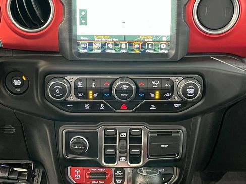 Used 2021 Jeep Gladiator Rubicon image 21