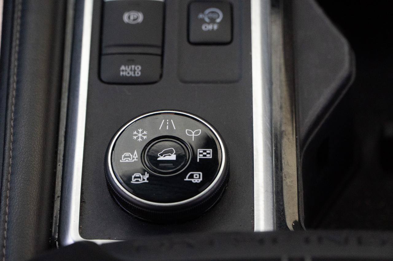 Used 2022 Nissan Pathfinder S AWD/4WD image 32