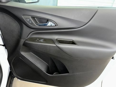 Certified 2024 Chevrolet Equinox LT image 33