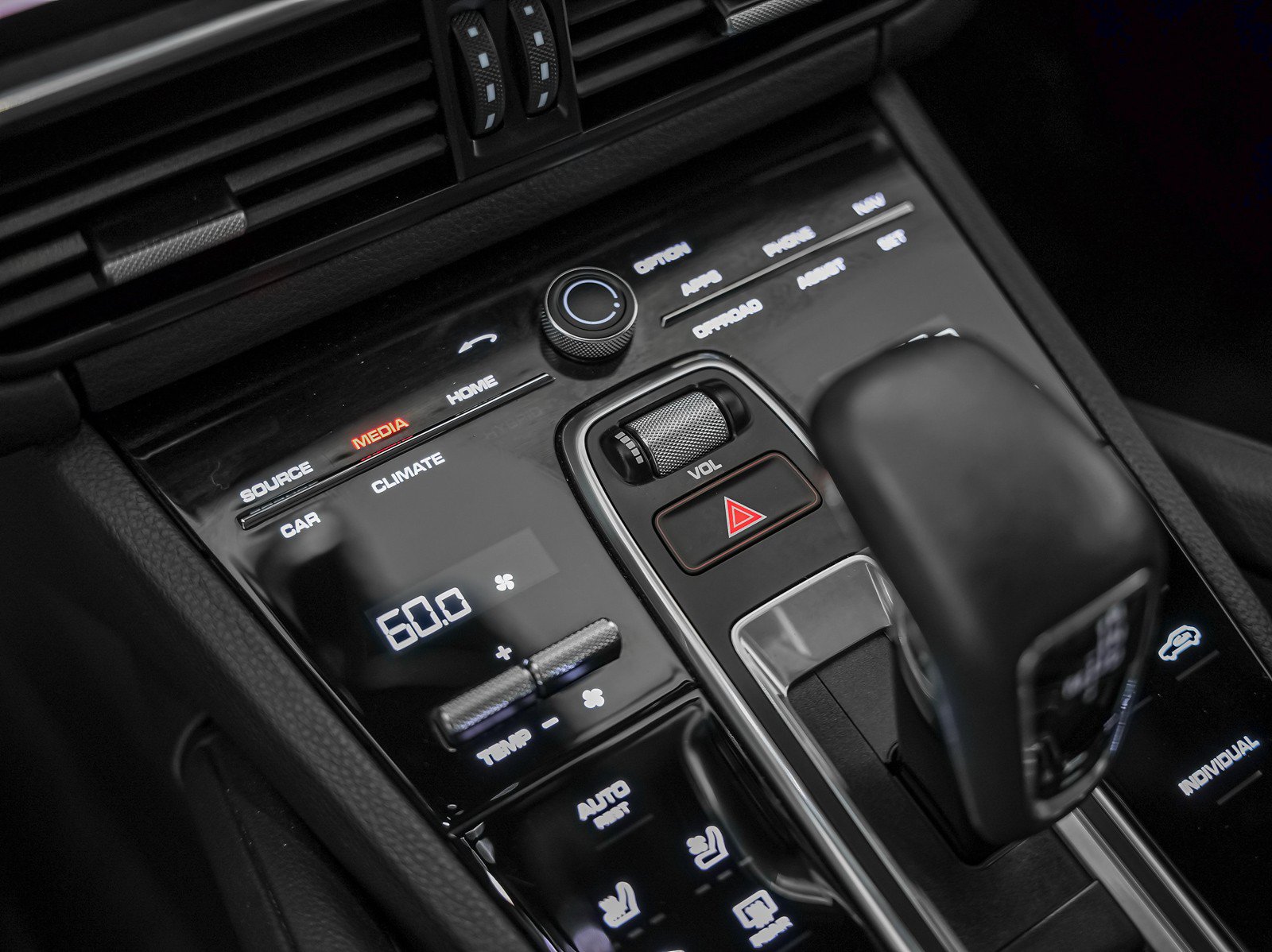 Certified 2023 Porsche Cayenne AWD/4WD image 22