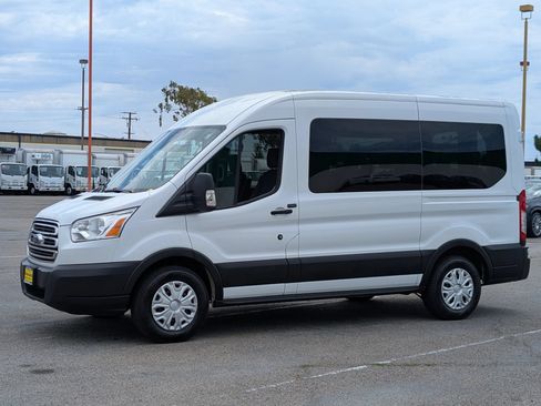 Used 2019 Ford Transit 150 XLT RWD image 3