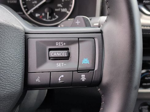 Used 2026 Nissan Rogue SV AWD/4WD image 19
