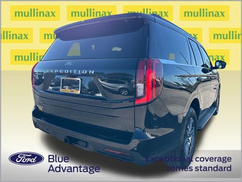Used 2025 Ford Expedition Active image 4