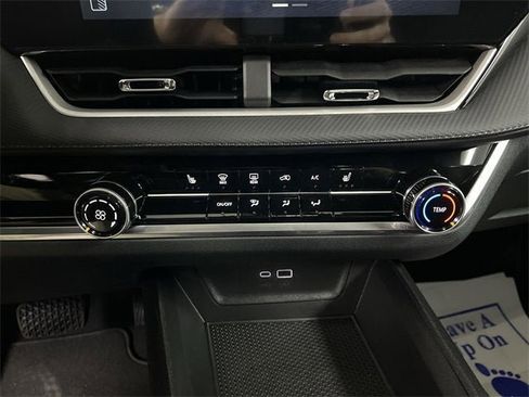 New 2026 Chevrolet Equinox LT w/ Safety and Technology Package image 18