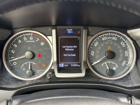 Used 2021 Toyota Tacoma SR5 AWD/4WD image 19