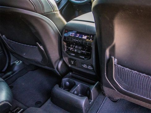 Used 2023 Jeep Grand Cherokee L Altitude image 21