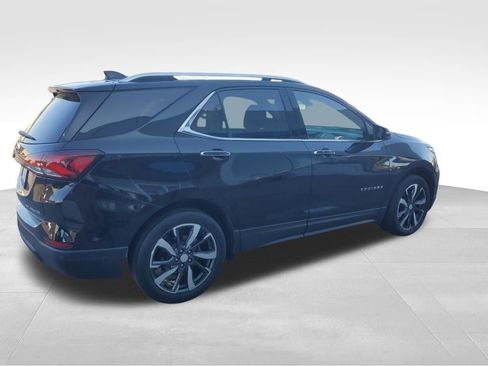 Used 2023 Chevrolet Equinox Premier image 6