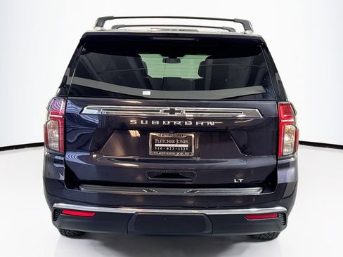 Used 2022 Chevrolet Suburban LT w/ Luxury Package image 6