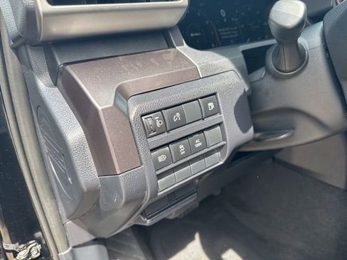 Used 2025 Toyota 4Runner TRD Off-Road AWD/4WD image 31