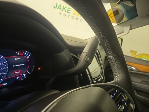 Used 2017 Cadillac Escalade ESV Luxury image 25