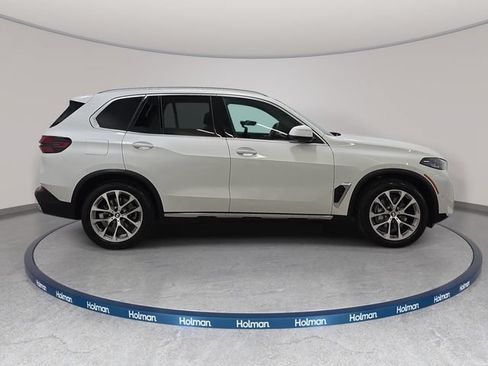 Certified 2024 BMW X5 xDrive40i w/ Premium Package AWD/4WD image 4