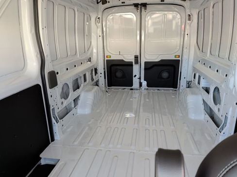 New 2026 Ford Transit 250 148 Medium Roof image 10