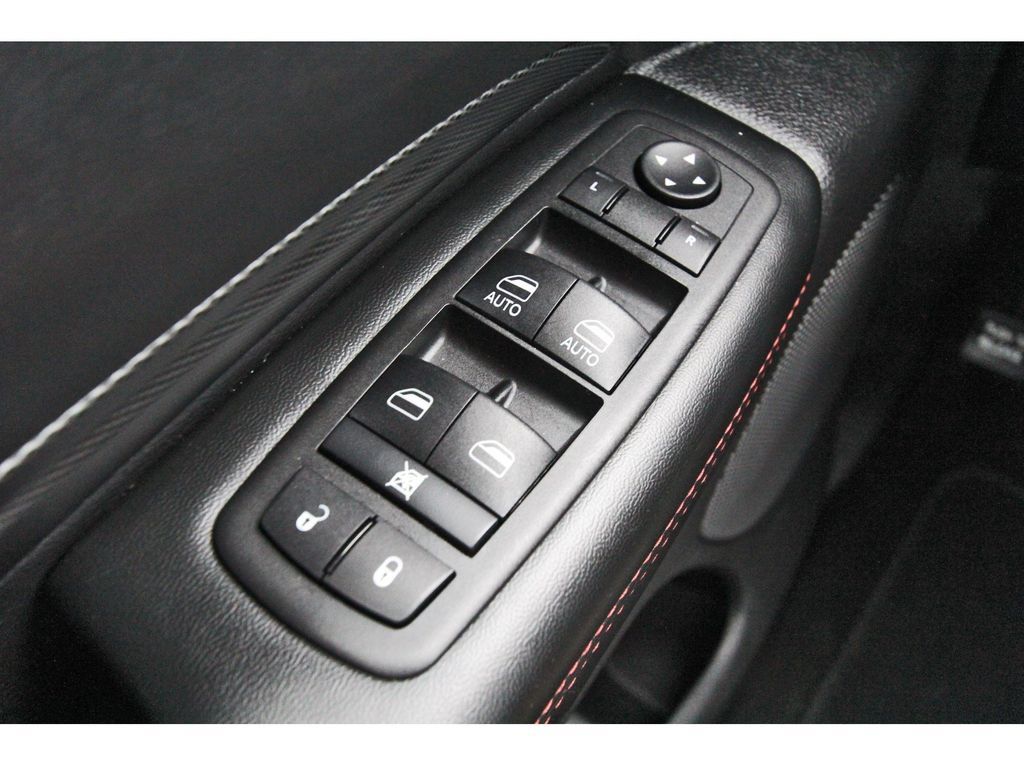 Used 2025 Dodge Durango GT AWD/4WD image 24