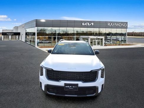 Certified 2024 Kia Sorento SX Prestige AWD/4WD image 8