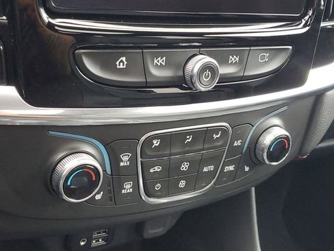 Certified 2023 Chevrolet Traverse RS image 30