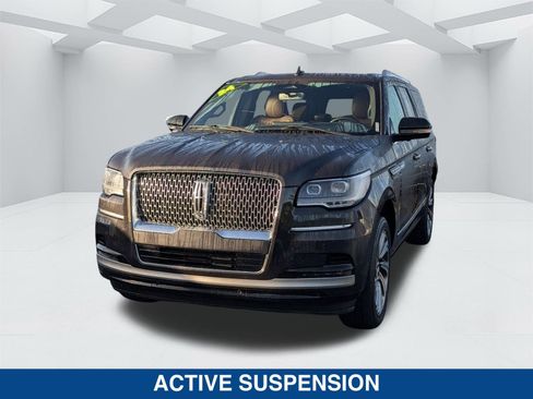 Used 2024 Lincoln Navigator L Reserve image 7