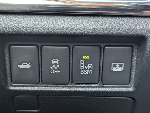 Used 2015 Toyota Avalon Limited image 14