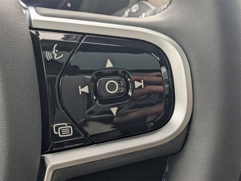 New 2026 Volvo XC90 T8 Plus w/ Protection Package Premier image 38