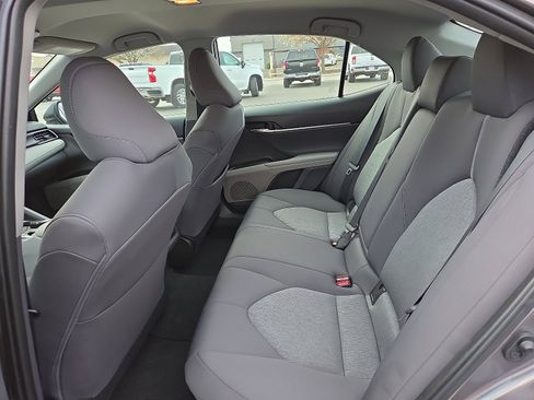 Used 2022 Toyota Camry LE image 9