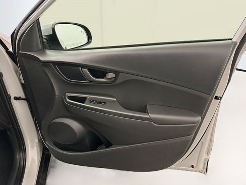 Used 2023 Hyundai Kona SEL image 32