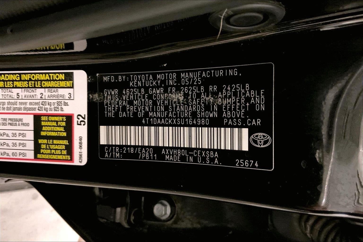 Used 2025 Toyota Camry SE FWD image 30