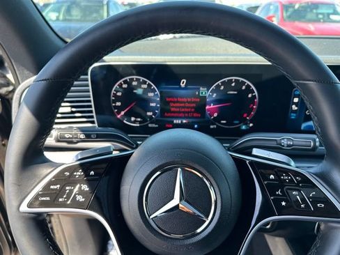 Used 2025 Mercedes-Benz GLE 350 4MATIC image 32