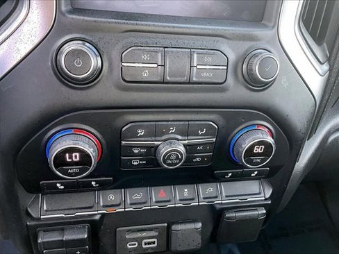 Used 2020 Chevrolet Silverado 1500 LT w/ Texas Edition image 23