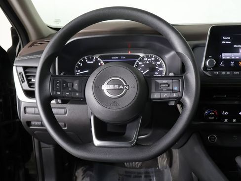 Used 2023 Nissan Rogue SV AWD/4WD image 34