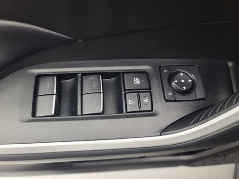 Used 2025 Toyota RAV4 XLE image 21