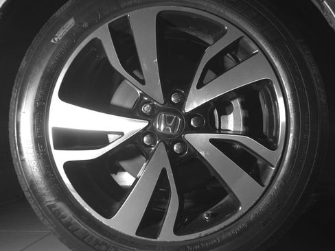 Used 2019 Honda Odyssey Elite image 11