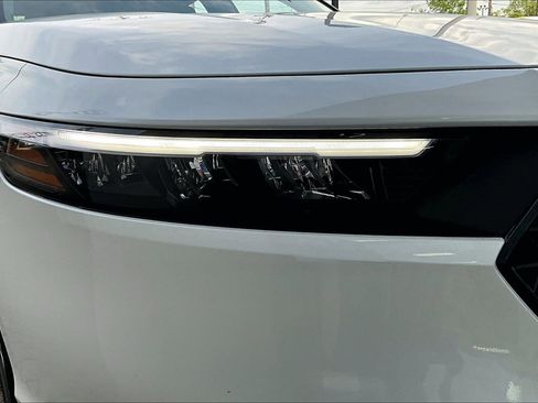 Used 2024 Honda Accord EX image 30