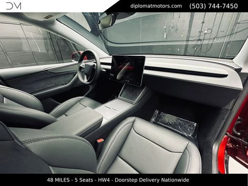 Used 2026 Tesla Model Y AWD image 18