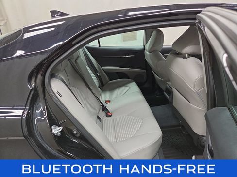 Used 2023 Toyota Camry SE AWD/4WD image 9