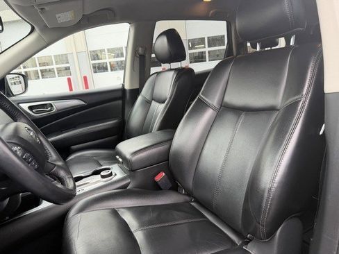 Used 2019 Nissan Pathfinder SL image 22