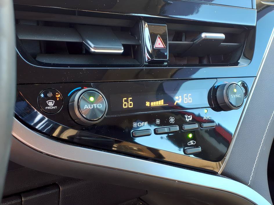 Used 2023 Toyota Camry XSE FWD image 19