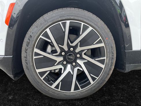 New 2025 Jeep Wagoneer S Limited image 15