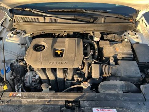 Used 2024 Kia Forte LXS w/ LXS Technology Package FWD image 9