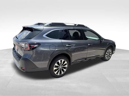 Used 2024 Subaru Outback Touring AWD/4WD image 6
