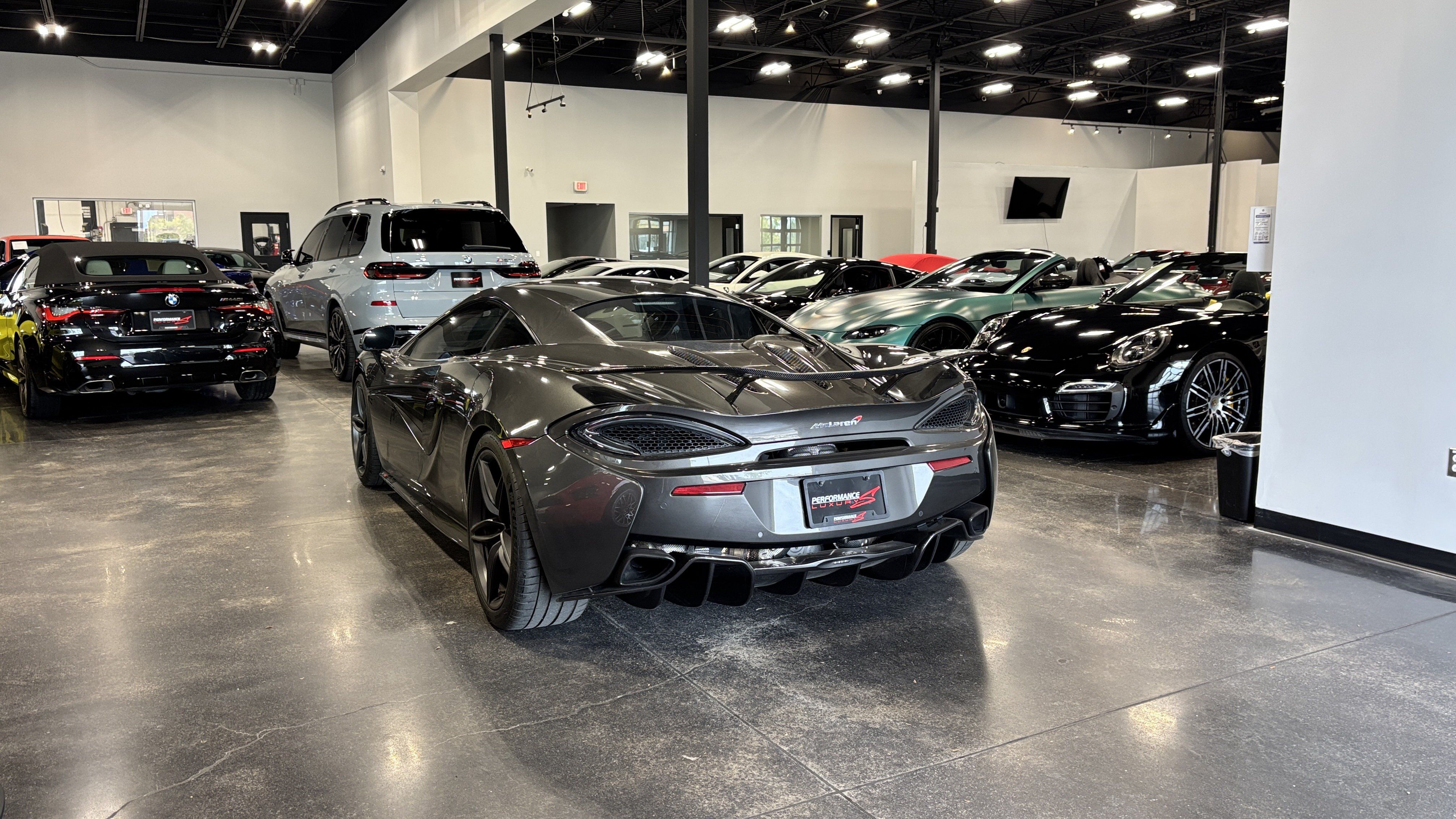 Used 2017 McLaren 570S Coupe RWD image 7