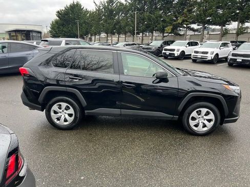 Used 2024 Toyota RAV4 LE image 6