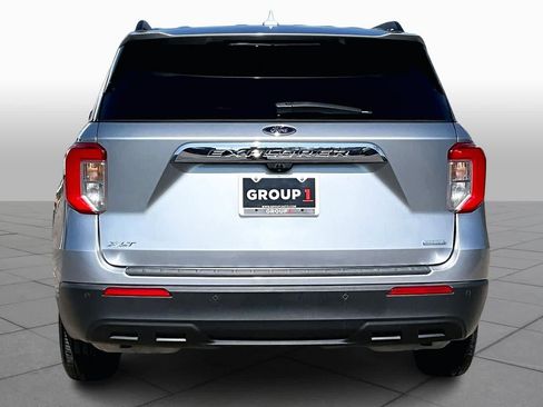 Used 2020 Ford Explorer XLT image 5
