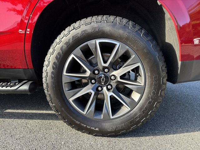 Used 2022 Chevrolet Tahoe Z71 w/ Luxury Package AWD/4WD image 19