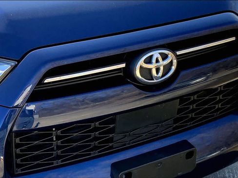 Used 2023 Toyota 4Runner SR5 image 28