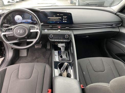 Used 2023 Hyundai Elantra SEL w/ Convenience Package FWD image 19
